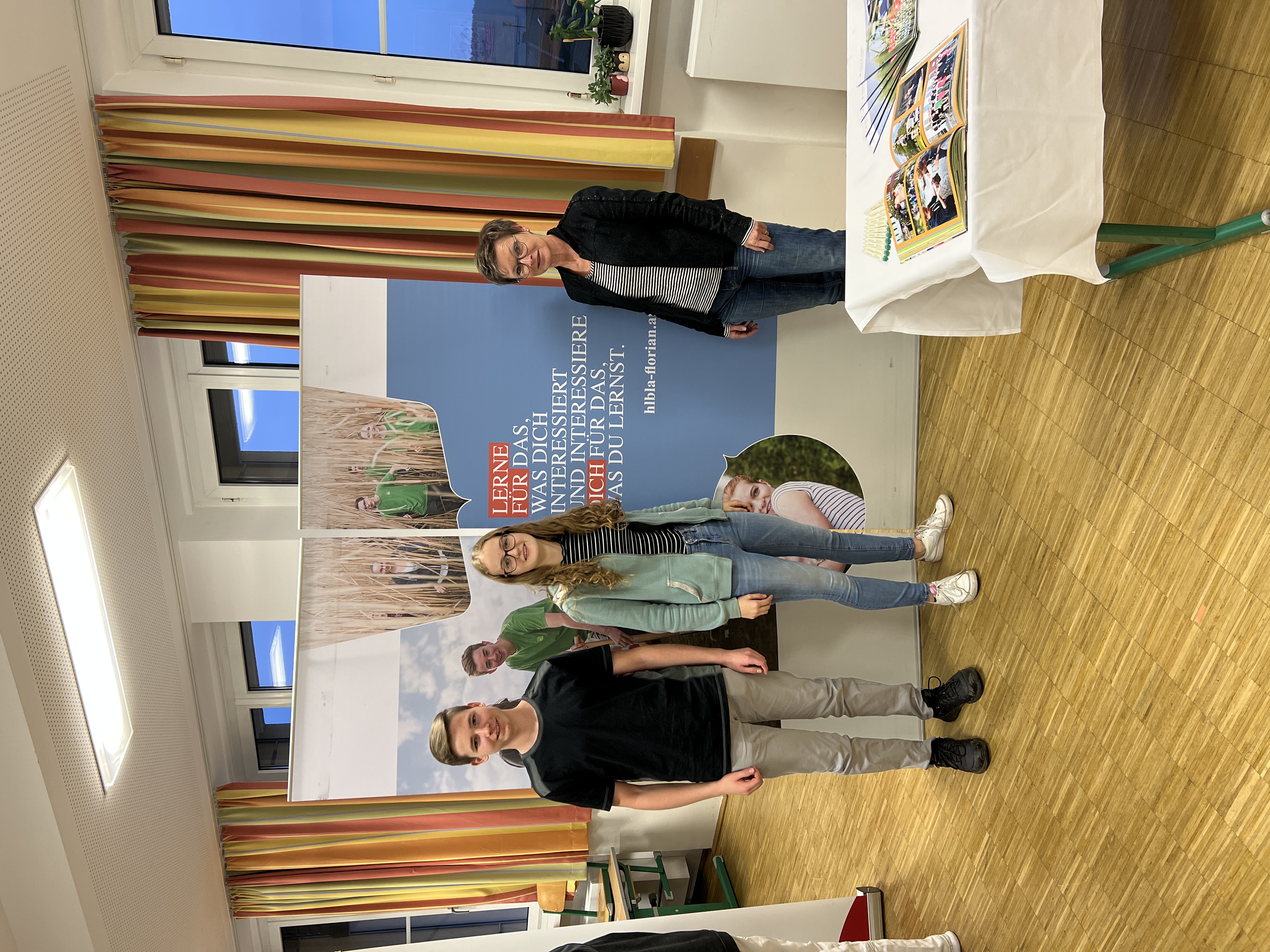 IMG_7043.jpg IMG_7043.jpg