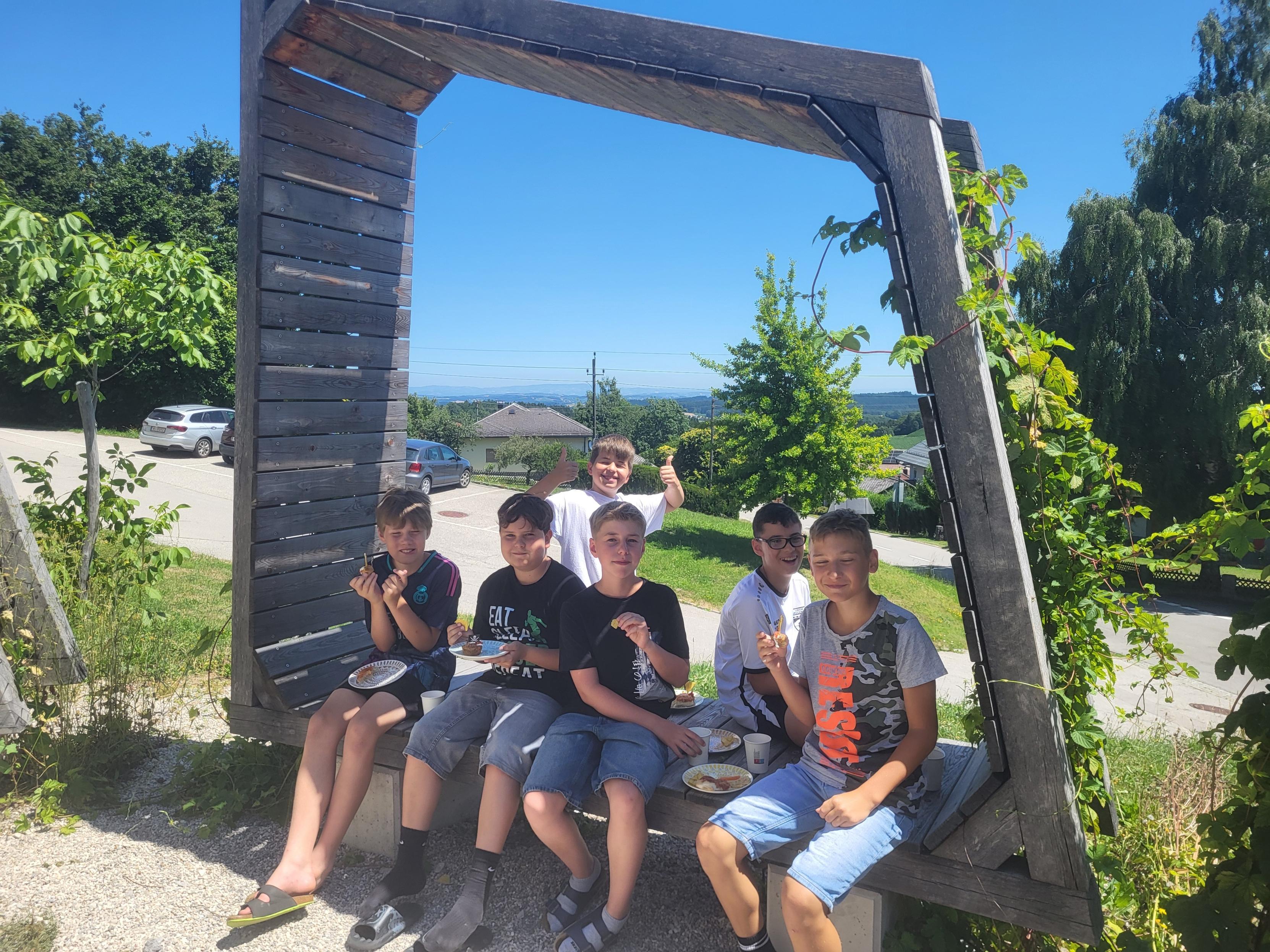 pro-JWy5ystJ.jpeg pro-JWy5ystJ.jpeg